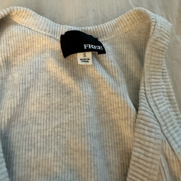 Aritzia WILFRED FREE Knit Yasmin Bodycon Dress (16) - Picture 3 of 5